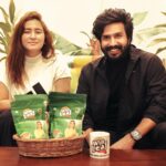 Vishnu Vishal Instagram - Supporting fresh starters is important but this is something I genuinely wanted to do.. 😊 #Winleaf pure dust tea tastes so good, it's better than most of the leading brands in the market.. And the price is 30% lesser 👌 Links given in bio, do try and #winlifewithwinleaf