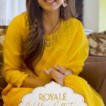 Vithika Sheru Instagram - This 22nd Jan, Gorgeous @vithikasheru is visiting our kalamandir royale to buy and show you the luxurious wedding collection. Do join the live show @4 PM on our social media channels. Don’t miss the exclusive live collections ! Stay tuned for more updates. Do visit our website for more exciting collection. We are Kalamandirroyale.com #kalamandirroyale #vithikasheru #bridalcollection #socialmedialive #kalamandirroyalehyderabad #luxurysarees #kanchipuramsaree #facebooklive #houseofluxurysarees #sskl #royaleweddingcollection #weddingdress