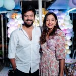 Vithika Sheru Instagram - Thankful, Grateful And Blessed To Have All Of You In My Life❤️ @itsvarunsandesh @mr.noelsean @krithikasheru @priya.0206 @nihita.raju @sudhir0593 @krishna_422 @bhargavikunam @alekhyaharika_ @nikhilvijayendrasimha @ashmita_9 @jannu.sudhir @gokul_menon.official @dr.sindhureddy @amrithagaddam @dr_apuroopa_gaddam @vivek.sriraj @khaja.nature . . . . PC - @teamartviewworks Decor- @thewishtree_surprisingpeople Food - @krishnapatnam_kitchen Cake - @cakesnhugs Durgam Cheruvu Spl Bridge