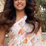 Vithika Sheru Instagram – Love Is In The Hair ❤️ 
I’m In Love With Their New Launch..
Using a lot of heating tools and chemicals makes my hair dry and also causes hairfall. But how do I still maintain the volume and moisture in my hair? Oiling is the answer!
I have been currently using the Onion Hair Growth Oil from one of my favourite brands @thetribeconcepts. It reduces hair thinning and helps with intensive hair growth. 
I have been absolutely loving it and would definitely recommend you guys check it out as well.

#OnionOilForRegrowth
#TheTribeConcepts #AyurvedicSkincare #NaturalAlternatives