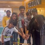 Vivek Dahiya Instagram - Sapno mein jo jiya..haqeeqat ban ja tu. Chalta chale ye safar..jisme ho main aur tu. Khwahishein jo meri hai, kar puri ab kya deri hai. Jo rahein maine chedi hai, dikha manzil ab kya deri hai. Main bhi chal pada hoon, tu bhi chal zindagi..