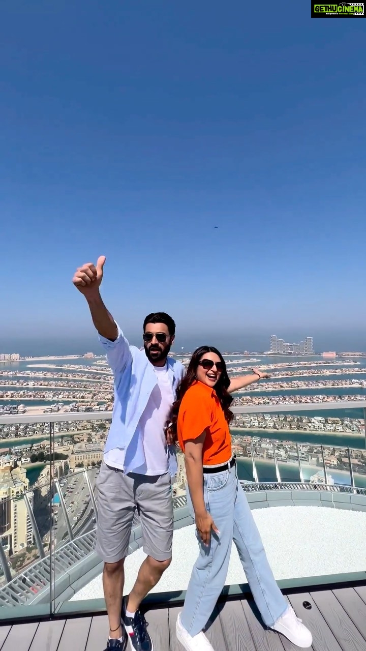 Vivek Dahiya Instagram - Fun, magical moments is what Dubai is all about! A city that you could not only explore with your kids but also be one yourself and let yourself go free! #FlashbackFriday Palm Jumeirah