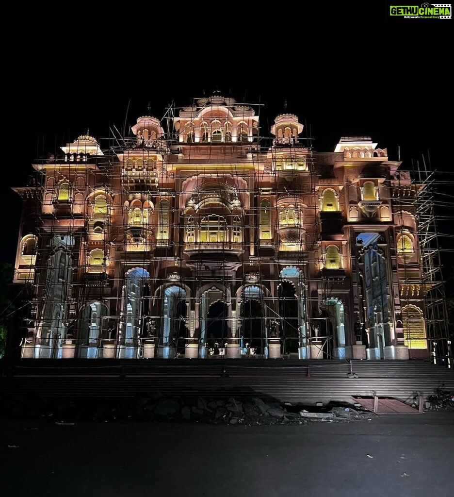 Vivek Dahiya Instagram - Getting Jaipur ready for Chal Zindagi ! Jaipur, Rajasthan