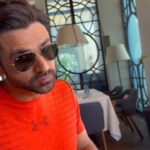 Vivek Dahiya Instagram - Meethe mein kya hai? @fsdubai @pickyourtrail #Pickyourtrail#HasslefreeHolidays #LetsPYT #FourSeasons #FSDubai #SuiteInStyle #JumeirahBeach#FSCityEscape Four Seasons Resort Dubai at Jumeirah Beach