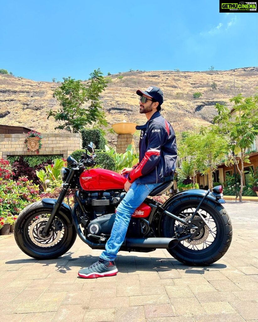 Vivek Dahiya Instagram - All set to blip the throttle, smell the burnt rubber tyre while the wind hits our face and get charge out of the mufflers sound. Chal Zindagi.