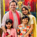 Vivek Oberoi Instagram - My love, light and prosperity, all in one frame✨ #diwali #family #home