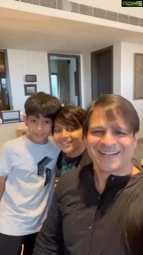 Vivek Oberoi Instagram - Double Dhamaka this Diwali 🪔 Congratulations team India for this euphoric victory, we are super proud of our boys in blue 💯 @indiancricketteam @virat.kohli @rohitsharma45 @klrahul @rishabpant @hardikpandya93 @mahi7781 @jaspritb1 @dk00019 @imbhuvi @ravindra.jadeja #MohammedShami @yuzi_chahal23 @kuldeep_18 @mayankagarawal @kedarjadhavofficial Also kudos to #TeamPakistan for their commendable competition 💯💯 #teamindia #t20 #t20worldcup #indiavspakistan #indvspak #cricket #diwali #reels #reelsinstagram #reelsvideo