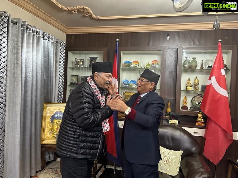 Vivek Oberoi Instagram - Kindness makes people beautiful ❤️ Had the honour of meeting the ever so warm; former Prime Minister of Nepal, Shri Pushpa Kamal Dahal who’s popularly known as Prachanda 🙏🏻 Thank you sir for having us and giving us so much respect, warmth and love 🙏🏻 #nepal #pushpakamaldahal #prachanda #potd #nepaldiaries #sureshoberoi