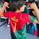 Vivek Oberoi Instagram - Definitely a match worth witnessing, had the entire stadium on their tiptoes till the final goal⚽️ @thekfa changed the whole game around with their play against @portugal this @fifaworldcup Which team were you supporting? #SouthKorea 🇰🇷 vs #Portugal 🇵🇹 #fifaworldcup #qatar2022 #fifa DOHA - Qatar