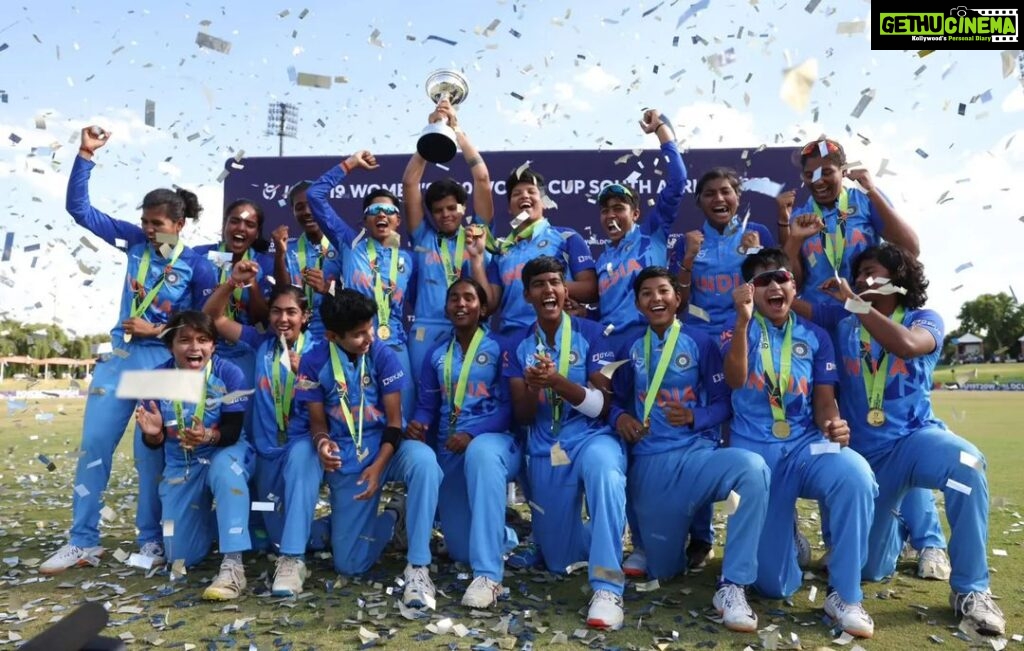 Vivek Oberoi Instagram - We bleed blue & proud 🇮🇳 A big congratulations team India, for this euphoric victory at U19 ICC Women's World cup. 🏆👏 Today, you have inspired millions of young girls across every little town and village of India to dream big, to aspire to a career and global success in a sport that men have traditionally dominated. More power to you! #U19T20WorldCup #TeamIndia #T20WorldCup #IndianCricketTeam #GirlPower