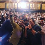 Vivek Oberoi Instagram – What a night at the @badabusinessoff_ Billionaire’s footprint
Something exciting is coming in the entrepreneurial ecosystem and my brother @vivek_bindra is all here to surprise us with it👏

Thank you to the entire team for having me and felicitating me at this extremely insightful and successful launch of the #billionairesblueprint 

#badabusiness #entrepreneur #celebrity