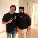 Vivek Oberoi Instagram – Happy bday @mohanlal Aten! Such a pleasure bringing in your bday last night! May god bless you with good health and a long life! May you keep inspiring us with your magical performances! Love you always, your “#Bobby”