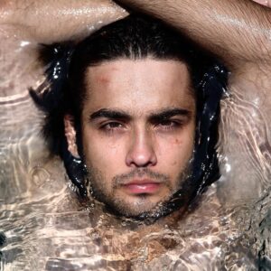 Vivian Dsena Instagram - This Photo was 2009 Goa 
Found it on my old Harddisk 
Happy New Year Once again