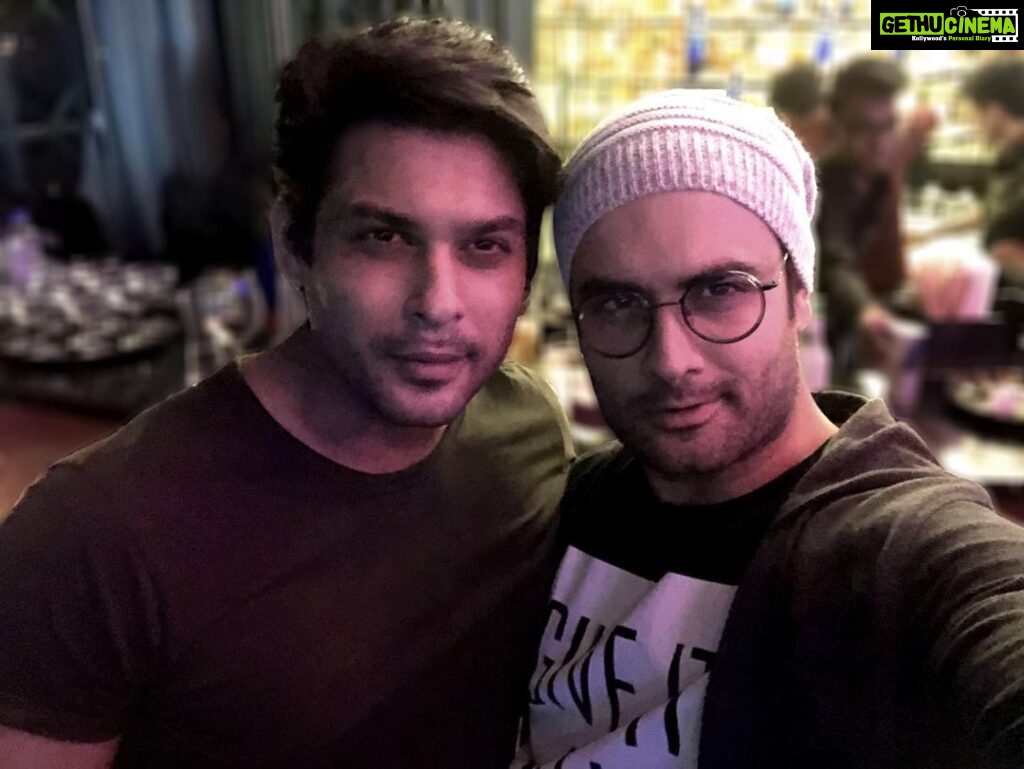 Vivian Dsena Instagram - Gone too soon Bro!! Not Done!! My Condolences to the Family!! May God Give them Strength and Patience 🙏🏻 RIP Sid!