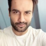 Vivian Dsena Instagram - After Seeing The Unconditional LOVE& SUPPORT You Guys Have Showered Me With, This Is My Humble “Thank You” Gift To Each&Everyone Of You… Not Only You Can Surprise Me , I Can Sometime Do Too 😉😘❤️ #viviandsena #vdians #teamviviandsena #VivianDsenaDay