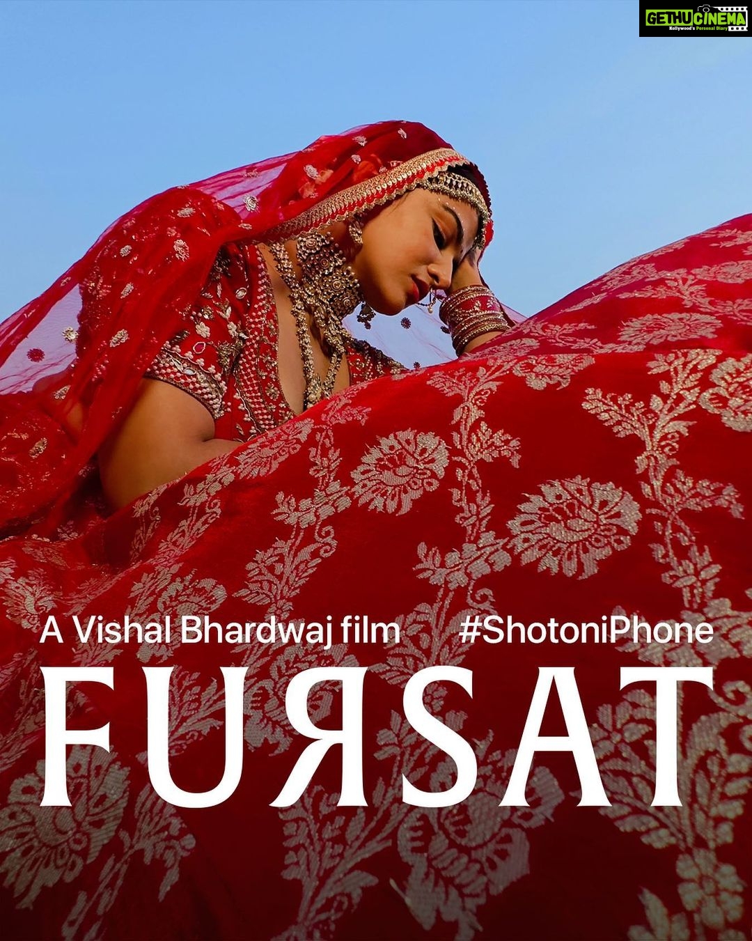 Wamiqa Gabbi Instagram - Hear the beats that make the bride. “Kudiye” is an ode to the fierce and spirited Diya in “Fursat”, a mesmerising musical by the one and only @vishalrbhardwaj 🤍 “Chabuk chala de kudiye!” Image shot by @avani.rai 🤍 Watch it on the Apple India YouTube channel.
Commissioned by Apple. Link in bio. #ShotoniPhone for @apple.