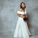 Wamiqa Gabbi Instagram - 🦢 #JubileeTrailerLaunch Outfit: @officialsaishashinde Bag: Vintage Styled by: @spacemuffin27 Styling Assistant: @harshitasamdariya Makeup Artist: @elishab_mua Hairstylist: @reshammordani Shot by: @dinesh_ahuja