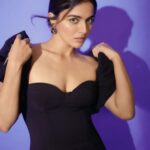 Wamiqa Gabbi Instagram - Babuji Babuji…Dil ko samjha le zaraa… Dhakk Dhakk karna manaa hai… . Hair : @reshammordani MUA : @elishab_mua Photographer : @kadamajay