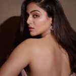 Wamiqa Gabbi Instagram - आखों की ……. 👁️👁️ #JubileePremiere . Styled by: @spacemuffin27 Styling Assistant: @harshitasamdariya @abhimanyudessai Outfit: @houseofcb Styling Intern: @sakshi_sardaa Clicked by @rishabhkphotography
