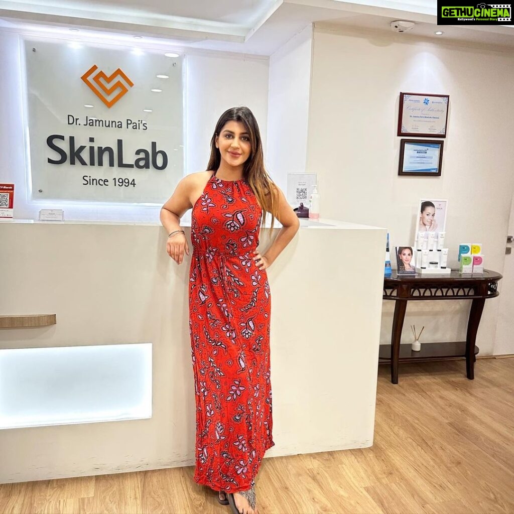 Yaashika Aanand Instagram - It’s been a great few years with #skinlabchennai. I have been visiting them for a long time and honestly the treatments advised and service at the clinic have been fantastic. The doctor and clinic staff makes every bit of your experience comfortable. They cater to wider needs and have a range of treatments to choose from like GFC, laser hair reduction, skin resurfacing, cool sculpting etc. I highly recommend @skinlabindia @drjamunapai for any skincare or haircare concerns you might have. It’s advisable to consult the doctor first before stepping into any treatment and the doctors at the clinic are extremely well-versed and really help you understand the entire process. Book your appointment today! Contact: 7358400400 Location: Nungambakkam Road, Chennai . . Dr. Jamuna Pai's Skinlab