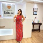 Yaashika Aanand Instagram – It’s been a great few years with #skinlabchennai. I have been visiting them for a long time and honestly the treatments advised and service at the clinic have been fantastic. The doctor and clinic staff makes every bit of your experience comfortable. They cater to wider needs and have a range of treatments to choose from like GFC, laser hair reduction, skin resurfacing, cool sculpting etc.

I highly recommend @skinlabindia @drjamunapai for any skincare or haircare concerns you might have. It’s advisable to consult the doctor first before stepping into any treatment and the doctors at the clinic are extremely well-versed and really help you understand the entire process. 

Book your appointment today!
Contact: 7358400400 
Location: Nungambakkam Road, Chennai
.
. Dr. Jamuna Pai’s Skinlab