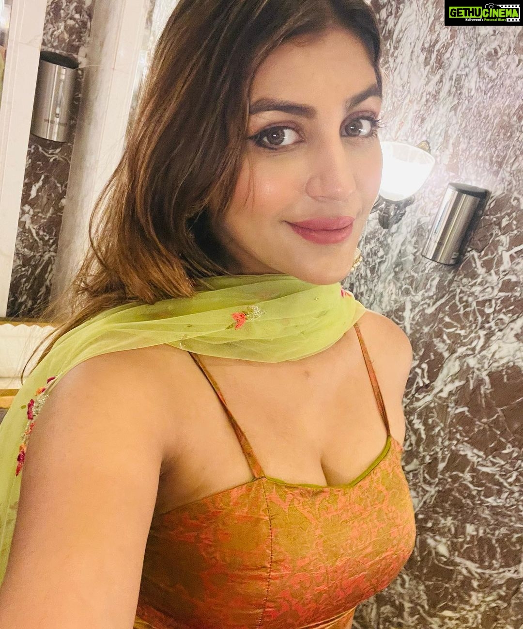 Yaashika Aanand Instagram - Just candids 😆❤️