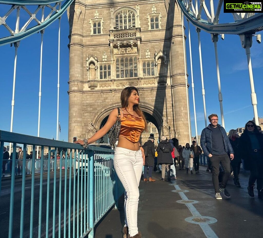 Yaashika Aanand Instagram - Photo dump 🇬🇧🌊⚓️🌉 Comment ur fav pic below 😘 . . . . . . #london #londonlife #ootd #swipeleft #londonbridge #explore #yashika #travel Tower Bridge