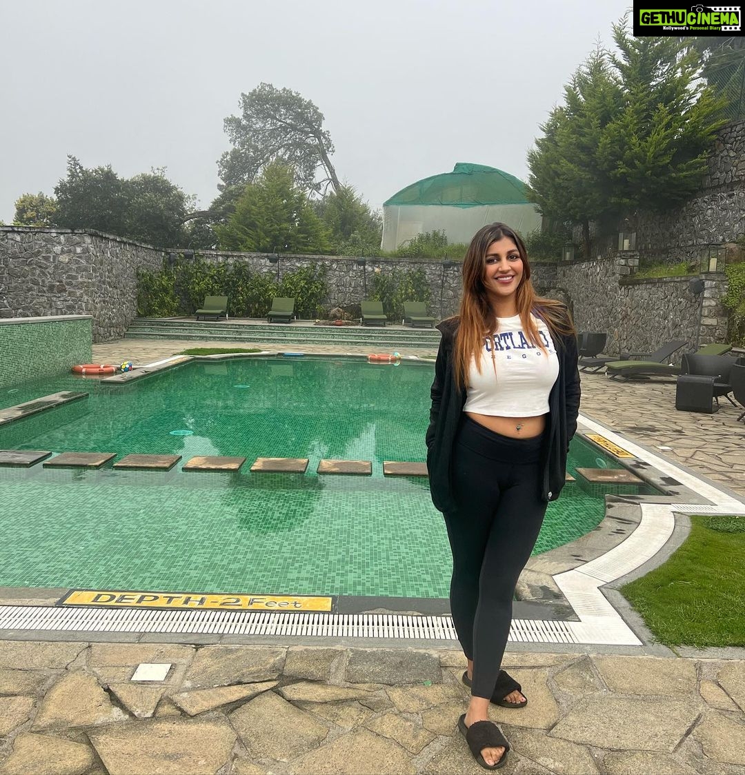 Yaashika Aanand Instagram - 😶🌫️😮💨😮💨 #kodaikanaldiaries ⛰️ ✨ . . #swipeleft #ootd #hills #kodai #randomclick #instamood #yashika The Tamara Kodai