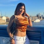 Yaashika Aanand Instagram – Photo dump 🇬🇧🌊⚓️🌉
Comment ur fav pic below 😘 
.
.
.
.
.
.

#london #londonlife #ootd #swipeleft #londonbridge #explore #yashika #travel Tower Bridge