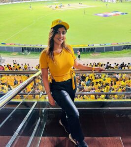 Yaashika Aanand Instagram - Wohooo!  we won 😍 #csk 
Namma THALA  #msdhoni ku #whistlepodu 🔥 💛
#swipeleft for more love ❤️ 
.
.
,
.
#cricket #ipl #yashika #chennaisuperkings #cskvsmi
