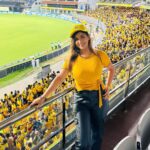 Yaashika Aanand Instagram - Wohooo! we won 😍 #csk Namma THALA #msdhoni ku #whistlepodu 🔥 💛 #swipeleft for more love ❤️ . . , . #cricket #ipl #yashika #chennaisuperkings #cskvsmi Chennai-Chidambaram Stadium