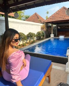 Yaashika Aanand Instagram - Vibe of the day 😈 . . #swipeleft #explorepage✨ #kollywoodactress #yashika #ootd Pondicherry
