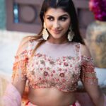 Yaashika Aanand Instagram - Feminine energy 💯 🔝 . . Mua @pavihairandmakeup Camera @photoinfinity.ch . #photodump #photoshoot #indianbride #explorepage #ethnic