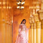 Yaashika Aanand Instagram - Feminine energy 💯 🔝 . . Mua @pavihairandmakeup Camera @photoinfinity.ch . #photodump #photoshoot #indianbride #explorepage #ethnic