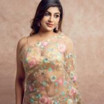 Yaashika Aanand Instagram - Saree on my mind 😉 📸 @vishal_srinivasan 💄 @bindu_makeupartist__ 👗 @anand.aries Asst : @davidphotography.dav Retouch - @whoizsri @arudpa 📍 @vybn_studio . . . , , . . . #saree #sareefashion #trending #viral #yashika #kollywood #bollywood #instadaily #actress #shoot