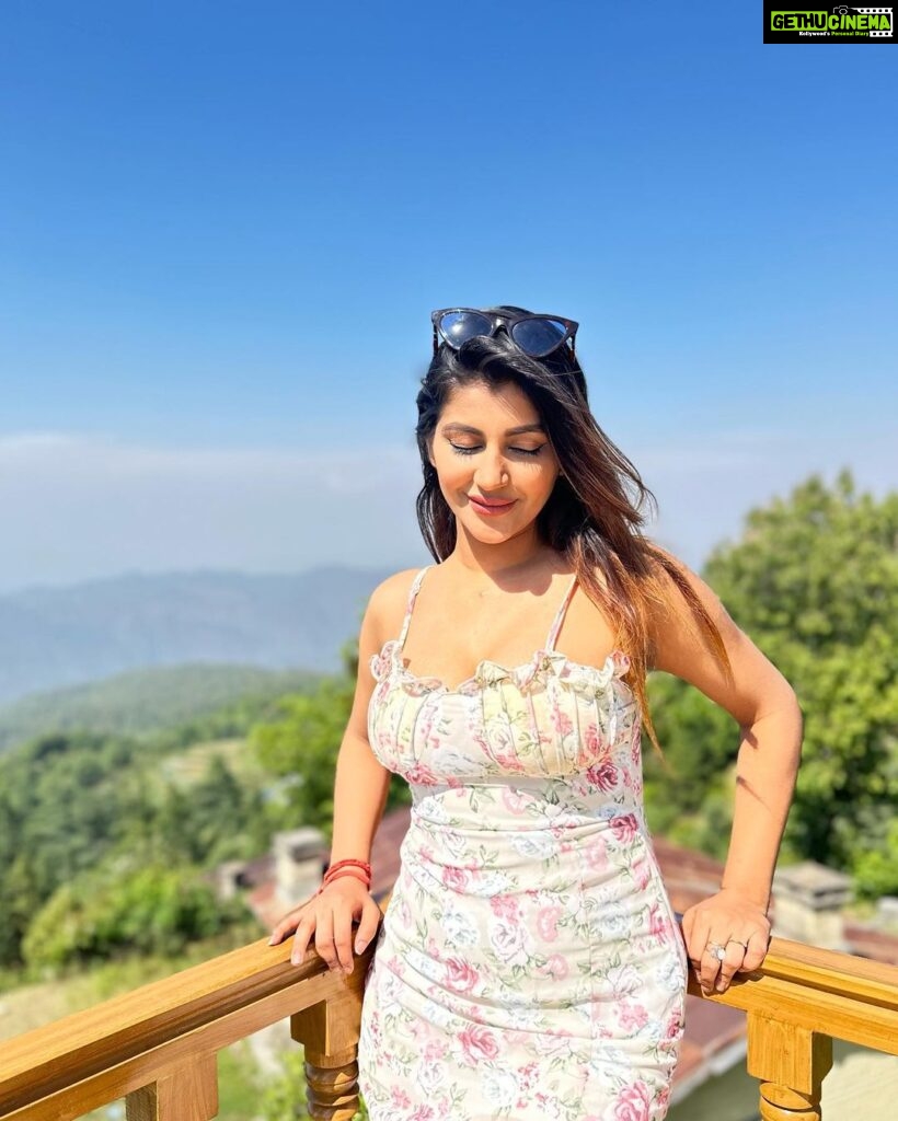Yaashika Aanand Instagram - Photo dump from today’s staycation 🏔️🍁☀️🌷🦋☘️ #mukteshwar #uttarakhand #newpost #yashika #actress Mukteshwar