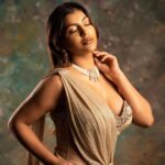 Yaashika Aanand Instagram - Hard to choose 😫 . Concept & Styling @beingstyl Photography: @theportraitstudio_tps Outfit: @chaitanyarao_official Jewelry: @fineshinejewels MUA: @makeupreva Hair: @thoorigaikabilan . . . . #yashika #explore #royal #kollywood #swipeleft #greeklook #instadaily #kollywoodactress #actress