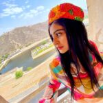 Yukti Kapoor Instagram - Jaipur is my hometown & will always have a special place in my heart. 🌷 #jaipur #hawamahal #throwback #throwbackthursday Jaipur, Rajasthan