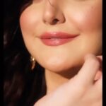 Zareen Khan Instagram – 🍀

Outfit by @stylejunkiie
Earrings by @thenehagoel
Stylist @hitendrakapopara
Assistant Stylist @sarinabudathoki
Hair by @shab_qureshi786 

🎥 – @sjframes 

#Reels #ZareenKhan