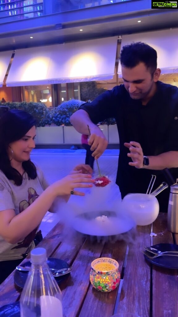Zareen Khan Instagram - Me + Food = Perfect Valentine ❤️ Thank you @chefgauravbathla & @farzicafe CITYWALK , Dubai for this wonderful experience. #AboutLastEvening #ValentinesDay #ValentinesSpecial #DubaiCitywalk #Dubai #UAE #Travel #HappyHippie #ZareenKhan Farzi cafe dubai