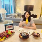 Zareen Khan Instagram - Thank you @pullmandubaidowntown for such a warm welcome ❤️ #Dubai #Downtown #UAE #Travel #HappyHippie #ZareenKhan Dubai Downtown