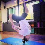 Zareen Khan Instagram - 🧘🏻‍♀️ @ravindra.rawat_ #Aerial #Yoga #AerialYoga #TransformationTuesday #ZareenKhan Diva Yoga