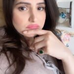 Zareen Khan Instagram - The struggle is real ! 🤪 #JustForLaughs #Funny #Reels #ZareenKhan