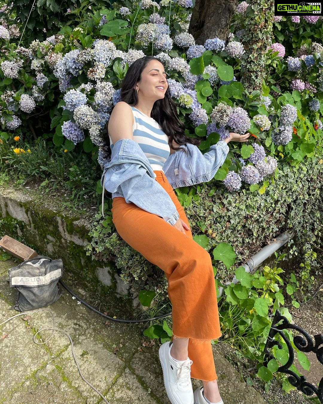 Zoya Afroz Instagram - Blossom by blossom spring begins 🧡