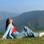 Zoya Afroz Instagram - I had a fab time shooting for #firefliesonzee5 at these beautiful locations! It’s amazing I get to do what I love and get to experience these beautiful serene moments while I work! ❤️ #travel #traveling #shimlahills #mountainscape #inthewoods #lovemyjob #shootingdiaries @zee5 @cinnamonmediaandartworks Makeup : @ssk_makeupofficial Hair : Geeta Video edited by : @ashishdev__