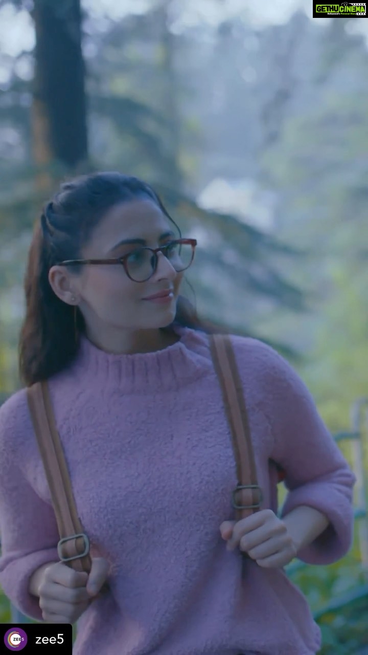 Zoya Afroz Instagram - Posted @withregram • @zee5 “Tu mera hai keh raha hai yeh deewana dil” 🎶 Our Aashiqana Dil also beats for Laffu and Nyasa’s love story 🥰 #FirefliesOnZEE5 premieres 5th May @cinnamonmediaandartworks @amrit_walia111 @animeshpverma @hemant.gaba @devduttmyth @ron_marz @prashantpanda79 @sunnyinderofficial @jesilpatel @toonfactory @arte.miss529 @pallavigsharma @zuilee08 @nidhi64 @dimplemewara01 #BhaskarGupta @mridul_k_gupta @manish_kalra_ @zee5global @baansuree @deepaksuvarna501 @madhoo_rockstar @priyanshuchatterjee @luke_kenny_live @varunkapoor_28 @zoyaafroz @kavita_ghai @vineeta_m_joshee @rahulsinghofficialpage @davehitesh4878 @anujkhurana2610 @meetmukhi_in @aekambinjwe @akshat8000 @anayashivan #BhojwaniHarshit @rivarora_ @harminder019 #FirefliesOnZEE5 @javedali4u @shekharastitwa