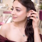 Zoya Afroz Instagram - Visited the 200th Store opening for @caratlane in Lucknow at Gomti Nagar! What a mesmerising experience! 💜 Use code “VVRxCL” and get 5% off on ALL diamond jewellery @CaratLane on min purchase of ₹15,000✨ #Ad #CaratLane #KhulKeKaroExpress #MyCaratLaneStory #GiftACaratLane