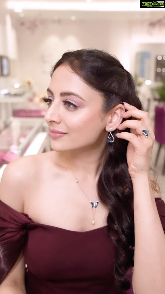 Zoya Afroz Instagram - Visited the 200th Store opening for @caratlane in Lucknow at Gomti Nagar! What a mesmerising experience! 💜 Use code “VVRxCL” and get 5% off on ALL diamond jewellery @CaratLane on min purchase of ₹15,000✨ #Ad #CaratLane #KhulKeKaroExpress #MyCaratLaneStory #GiftACaratLane