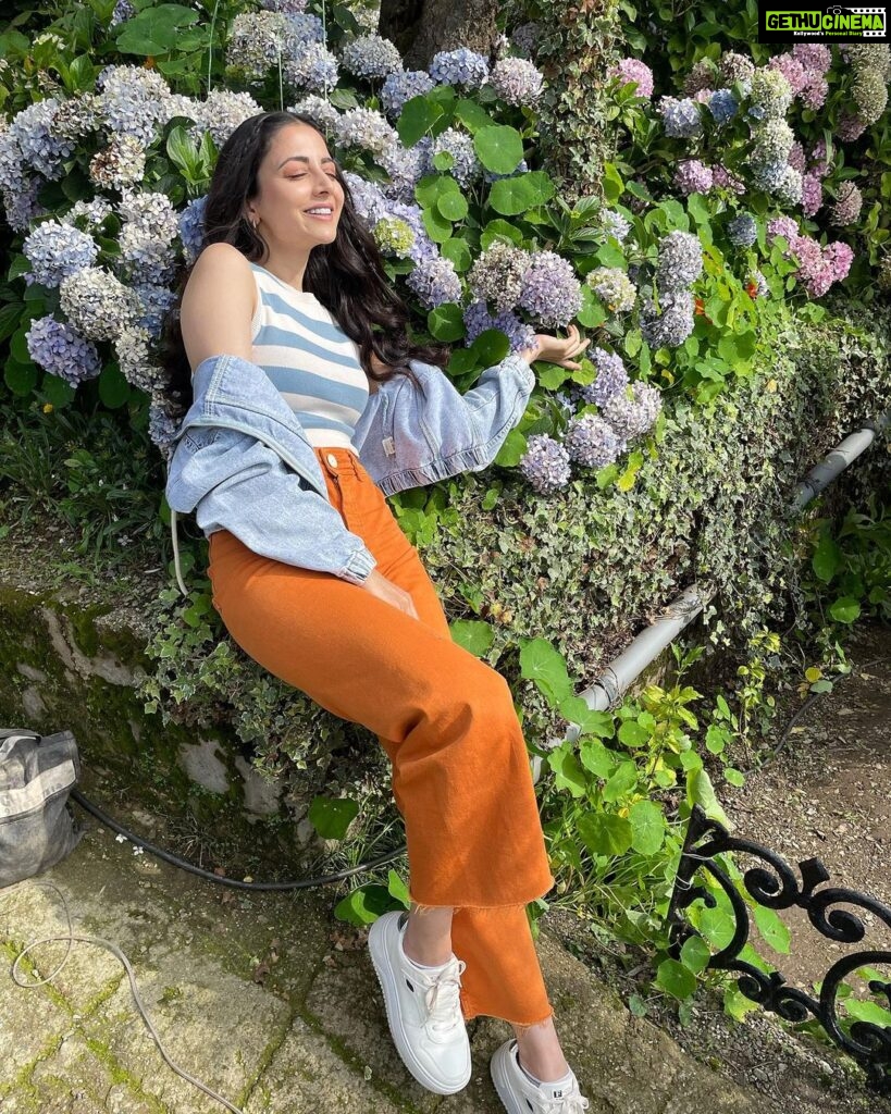 Zoya Afroz Instagram - Blossom by blossom spring begins 🧡