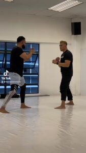 Aaron Aziz Instagram - Yg korang nanti nantikan akan datang. @zul_ariffin @skop_ig